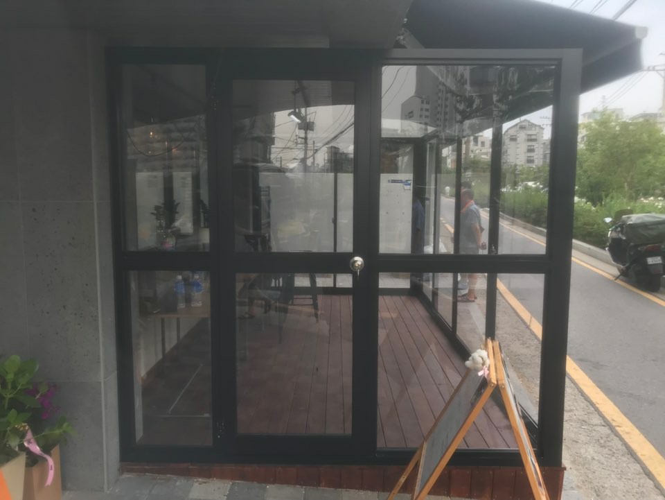 3695750758_TQN2iAmW_387a43bd0d5dddd935395ad6300537cfc4254607.jpg 이미지크게보기